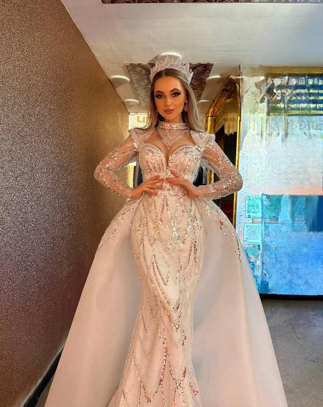 Robe de Mariée Sirène Col V à Paillettes / Réf : RMS05