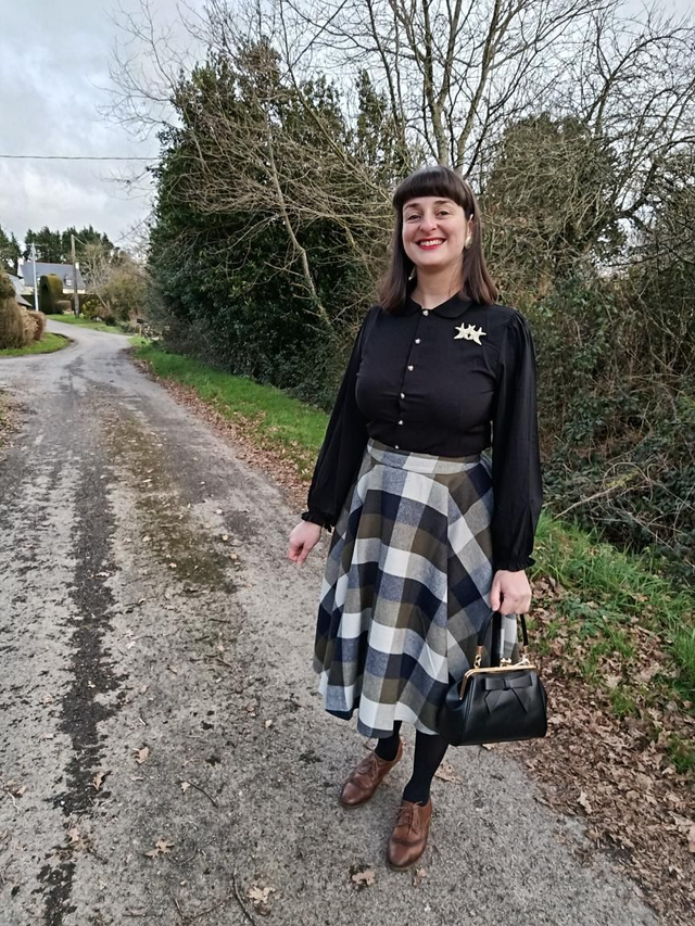 Jupe en laine grands carreaux kaki, écru et noir 