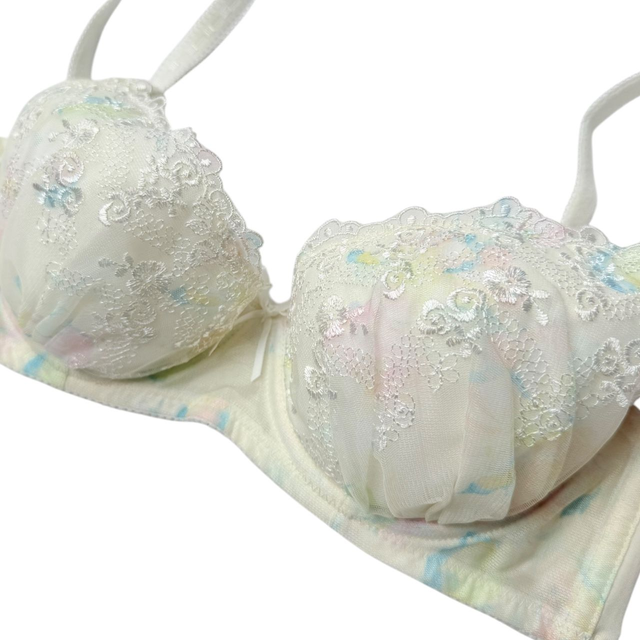 White + multicolour floral embroidered Japanese Bra UK 32B