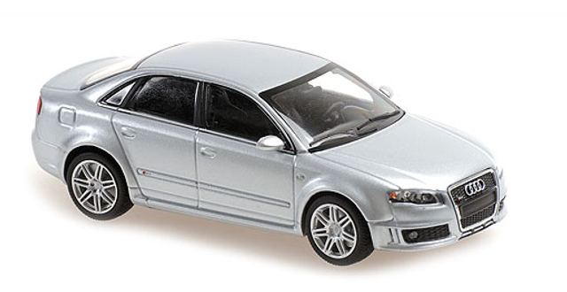 Audi RS4  2004 Silber met. Maxichamps 1:43 