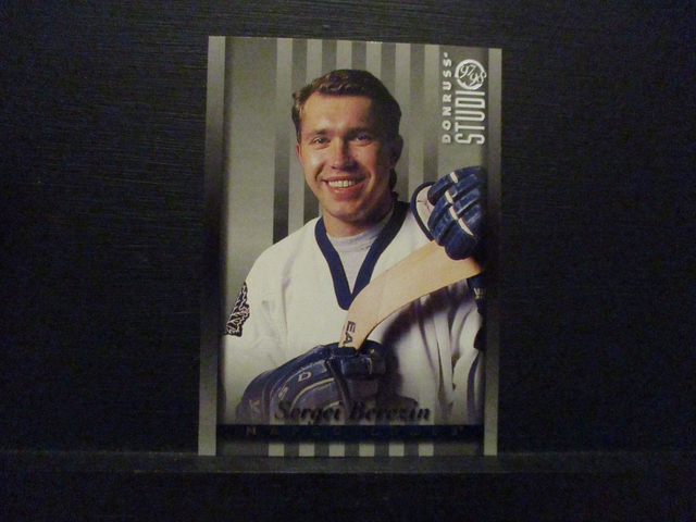 Sergei Berezin - NFL 1997 Donruss Studio Ice Hockey Original Trading Card #104