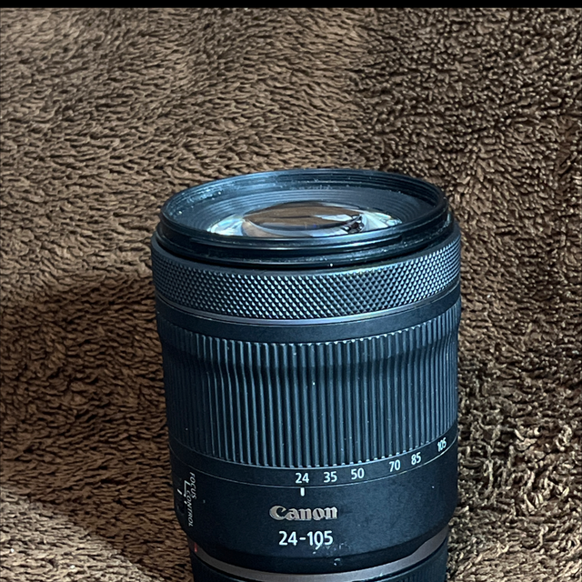 Lente Canon RF 24-105mm f/4-7.1 IS STM - Usada