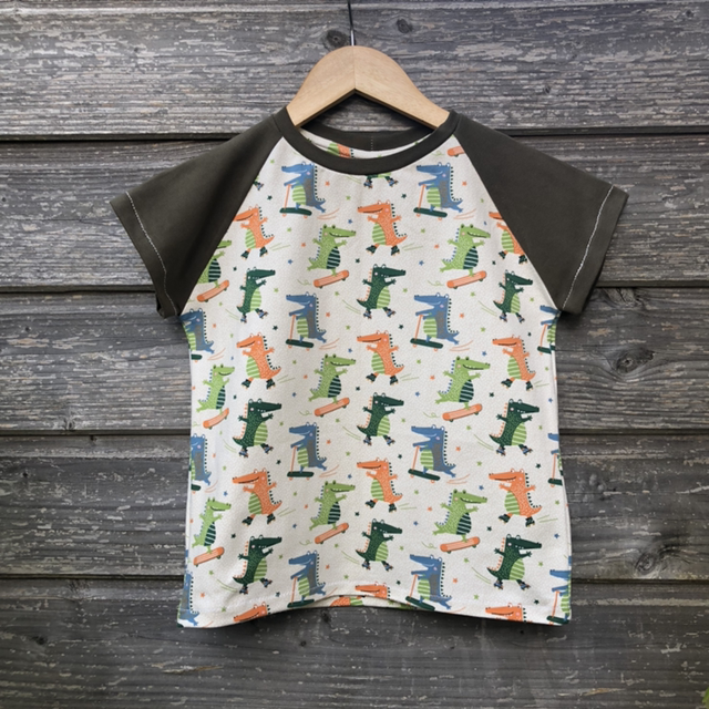 T-shirt manches courtes 4-5 ans «Crocos skate et Kaki»