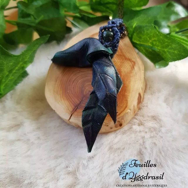 Pendenif "Feuilles d'Yggdrasil" Bleu-Vert