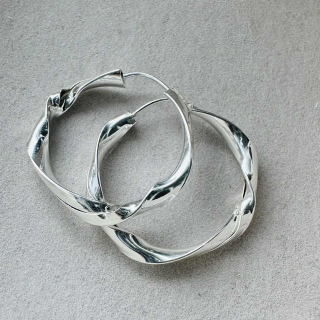 Argola fio amassado M