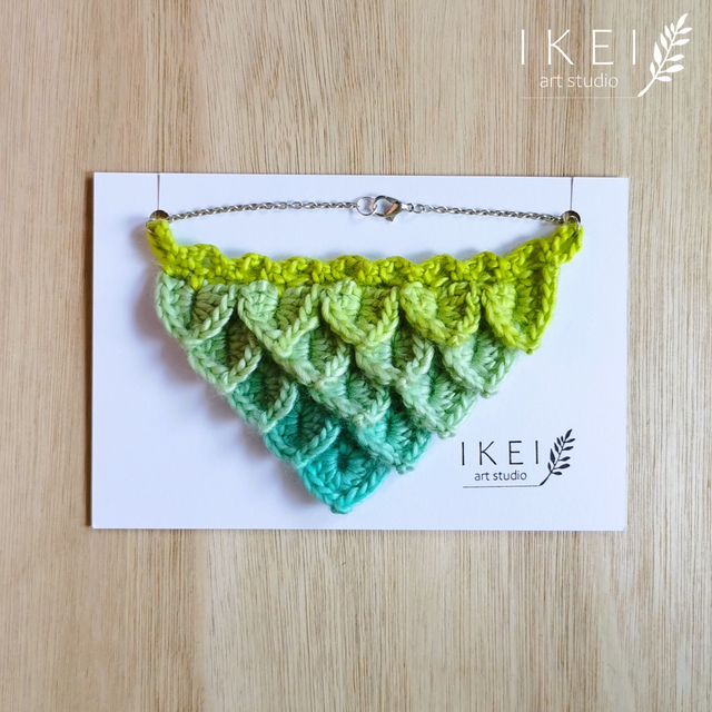 Mermaid necklace green-mint