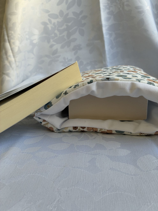 Pochette à livre fleurs pastelles