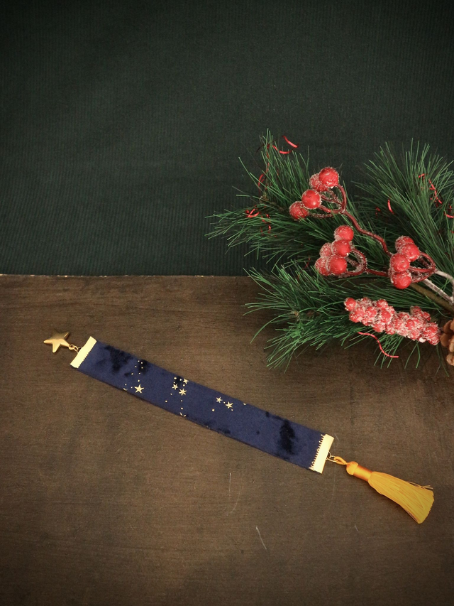 Velvet Tale Bookmark - Navy Blue