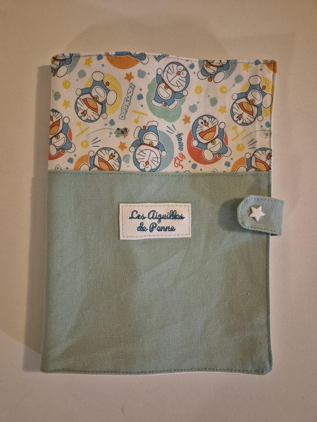 Cahier à colorier à l'infini... ou presque ! Aqua Verde et Doraemon