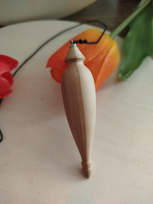 Pendule artisanal en bois de lilas