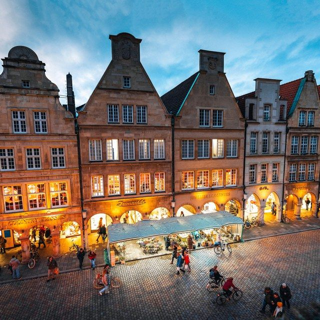 Prinzipalmarkt mit Markttreiben