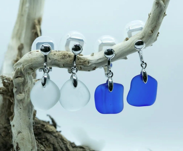 Clip on sea glass earrings (eye style)