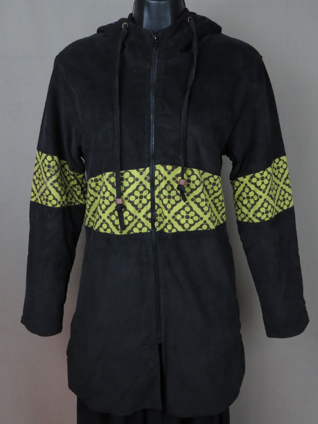 Manteau long en velour. S