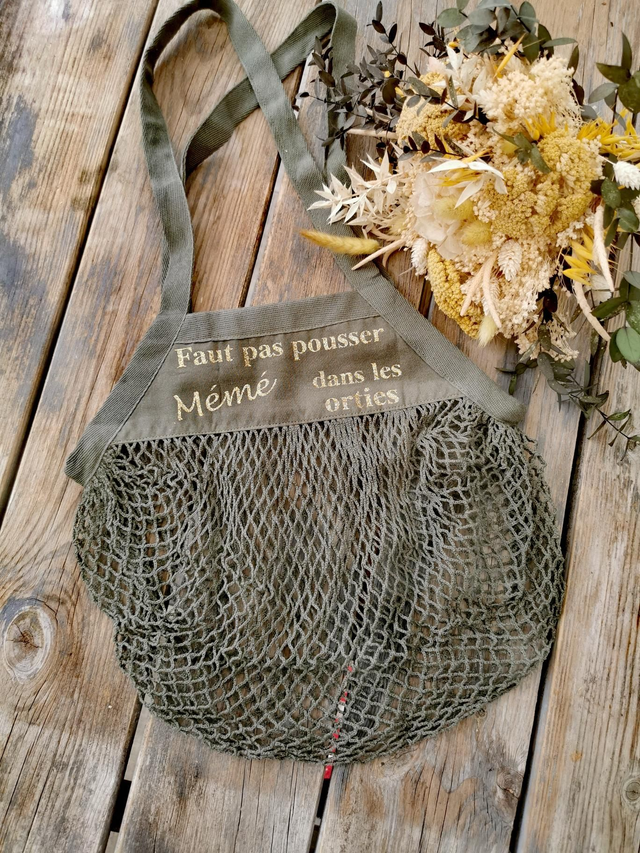 Sac filet &quot;faut pas pousser Mémé dans les orties&quot; 