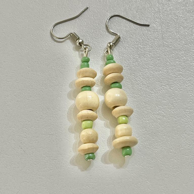 Cream Dangling Earrings-CDE01