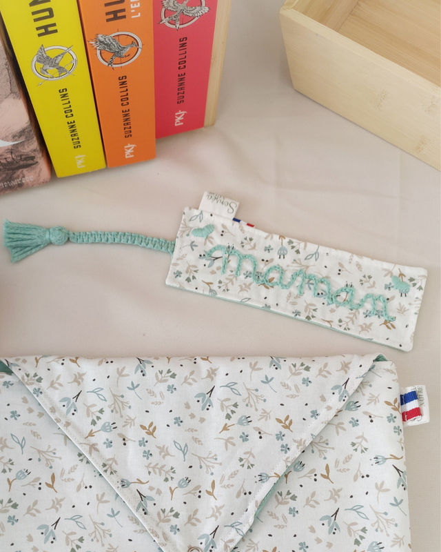 Marque-page brodé «Maman»