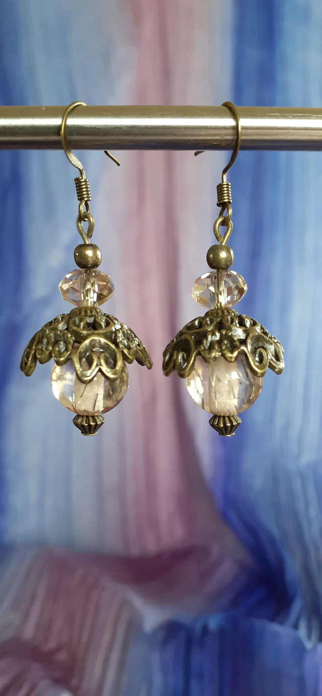 Kurv Boucles d'oreilles pendantes, breloque forme corbeille, perle rose cuisse de nymphe