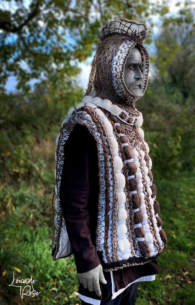 Allure Antique d'un Autre Monde 