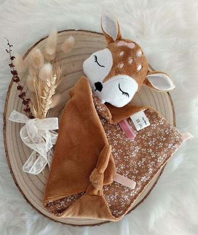 Commande biche + prénom  pour Maude