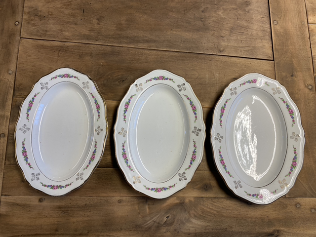 Plat ovale demi porcelaine
