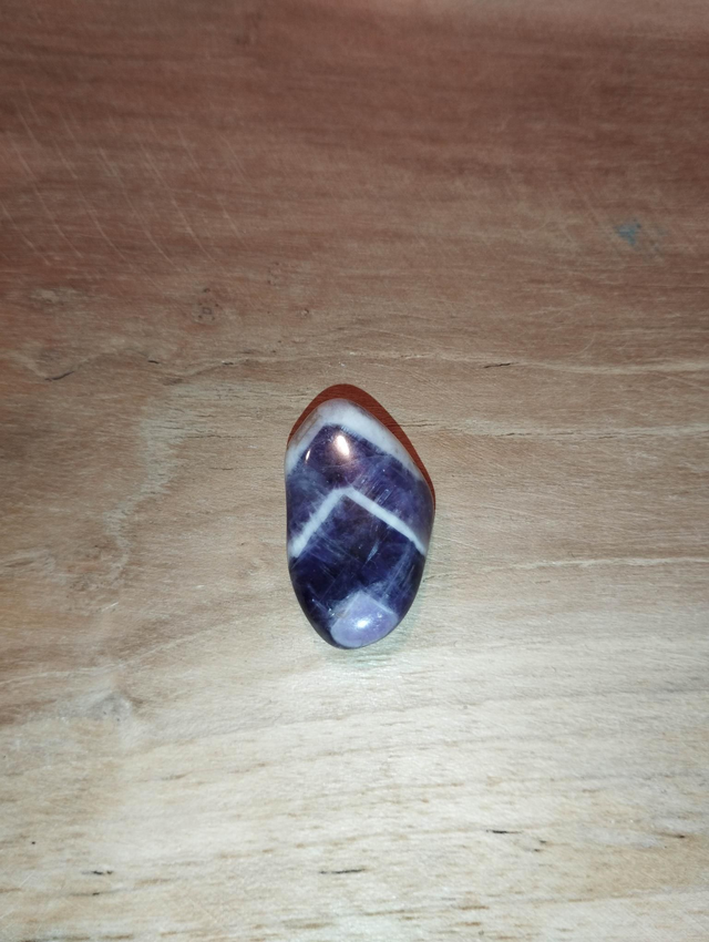 Améthyste à chevrons 