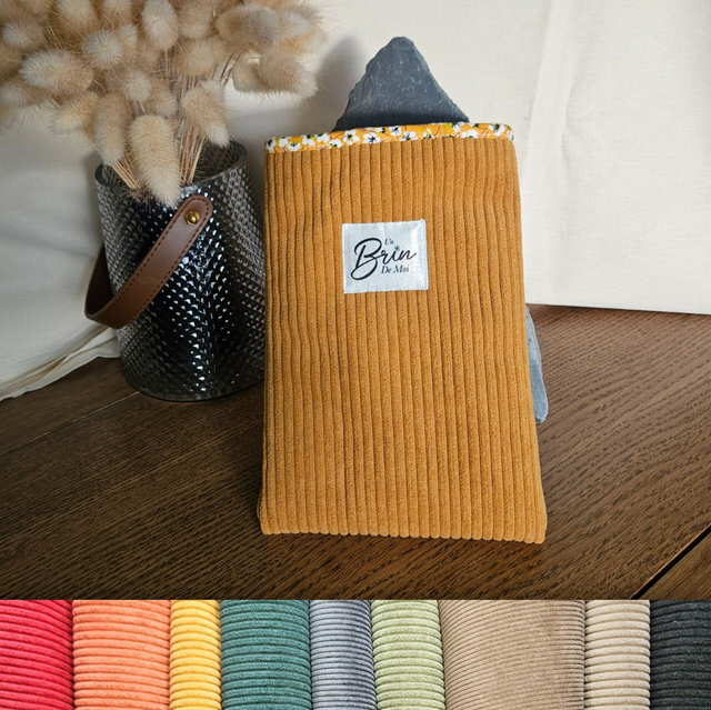 Personnalisez votre housse de livre en velours côtelé moutarde