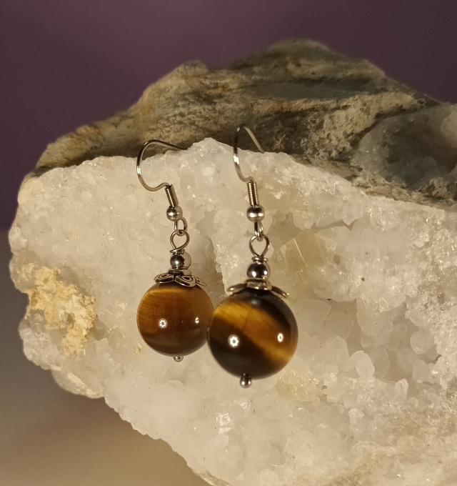 Boucles d&#039;oreilles en œil de tigre