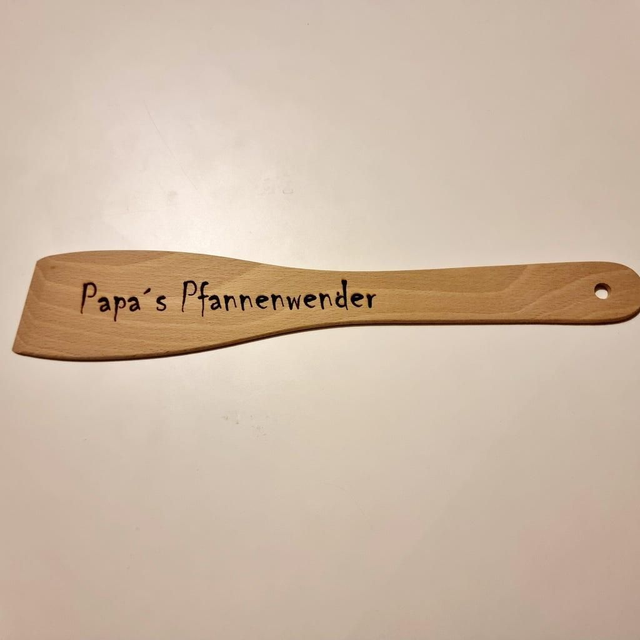 Pfannenwender mit Lasergravur
