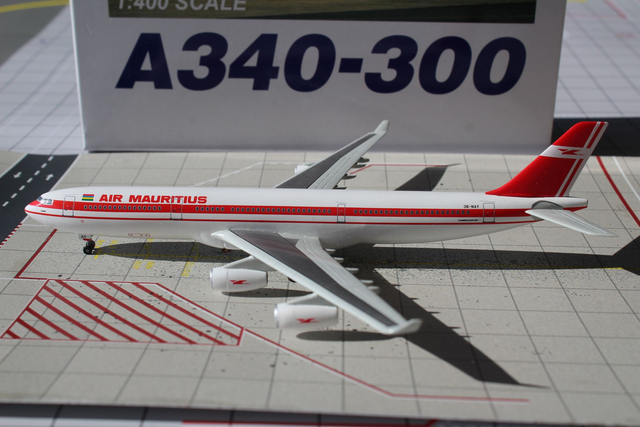 Air Mauritius A340-300 (3B-NAY), 1:400