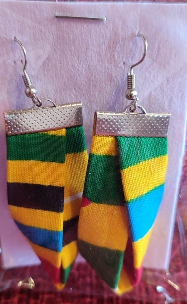 Boucles d'oreilles fait main en Wax