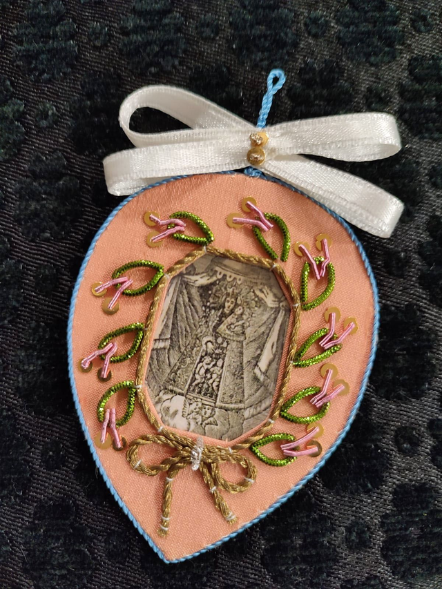 Relicario Virgen de los Dedamparados