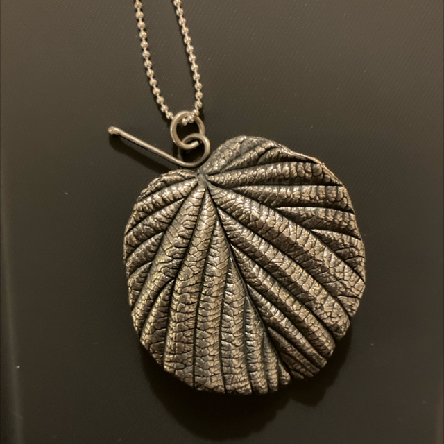 Fine silver leaf pendant 