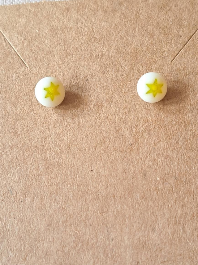 Yellow star studs