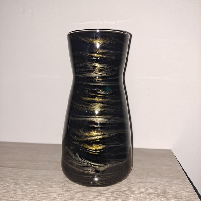 Black swirl vase