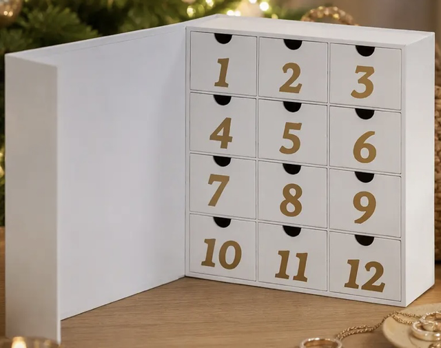 Calendrier de l'avent 12 cases