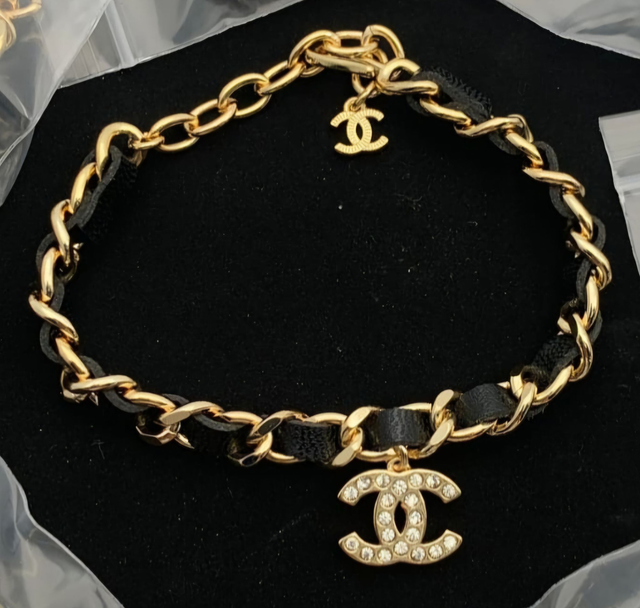 Bracelets CH doré avec bonde noire et strass