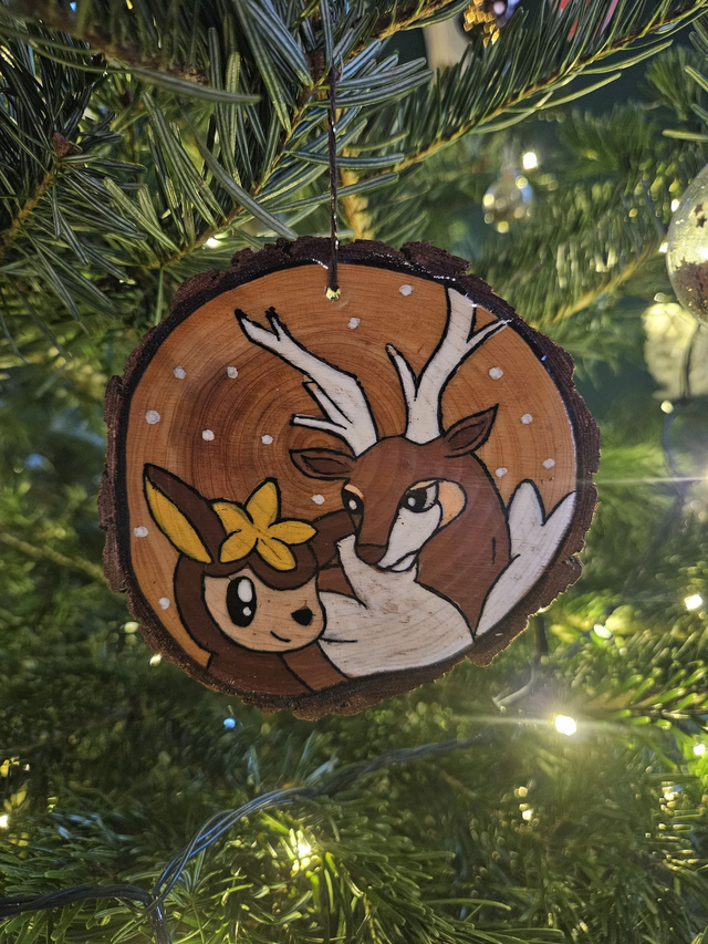 Wooden ornament ''Deerling &amp; Sawsbuck''