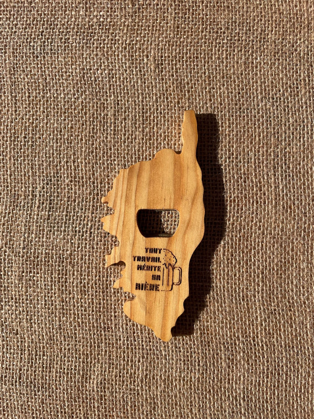 Décapsuleur corse / Tout travail mérite sa bière