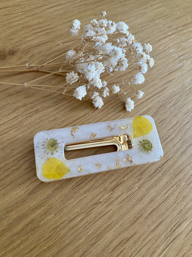 Barrette Marie - bouton d'or et pâquerettes
