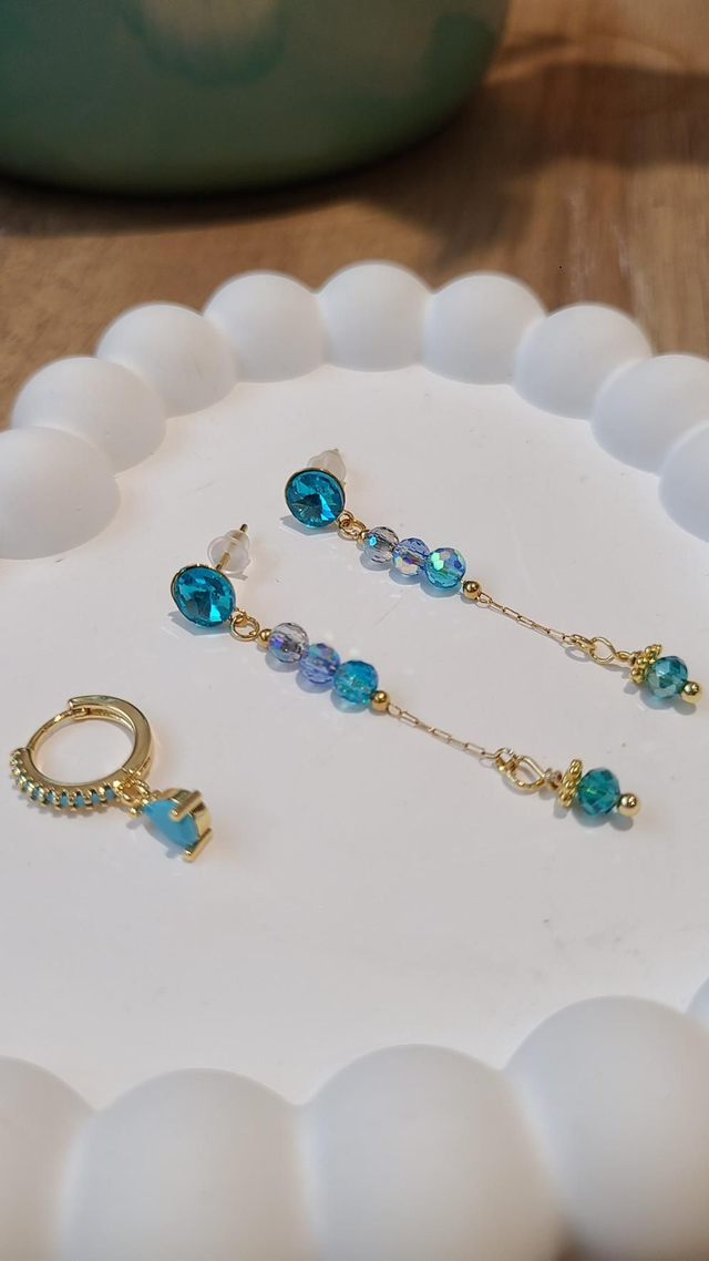 Boucles d’oreilles — NAÏA (bleu turquoise & or)