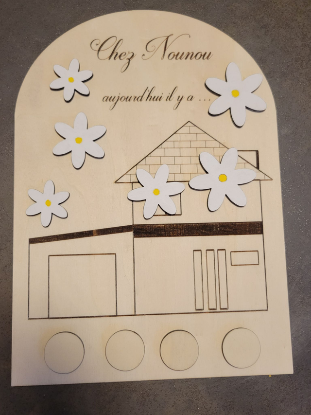 Tableau de présence bois personnalisable