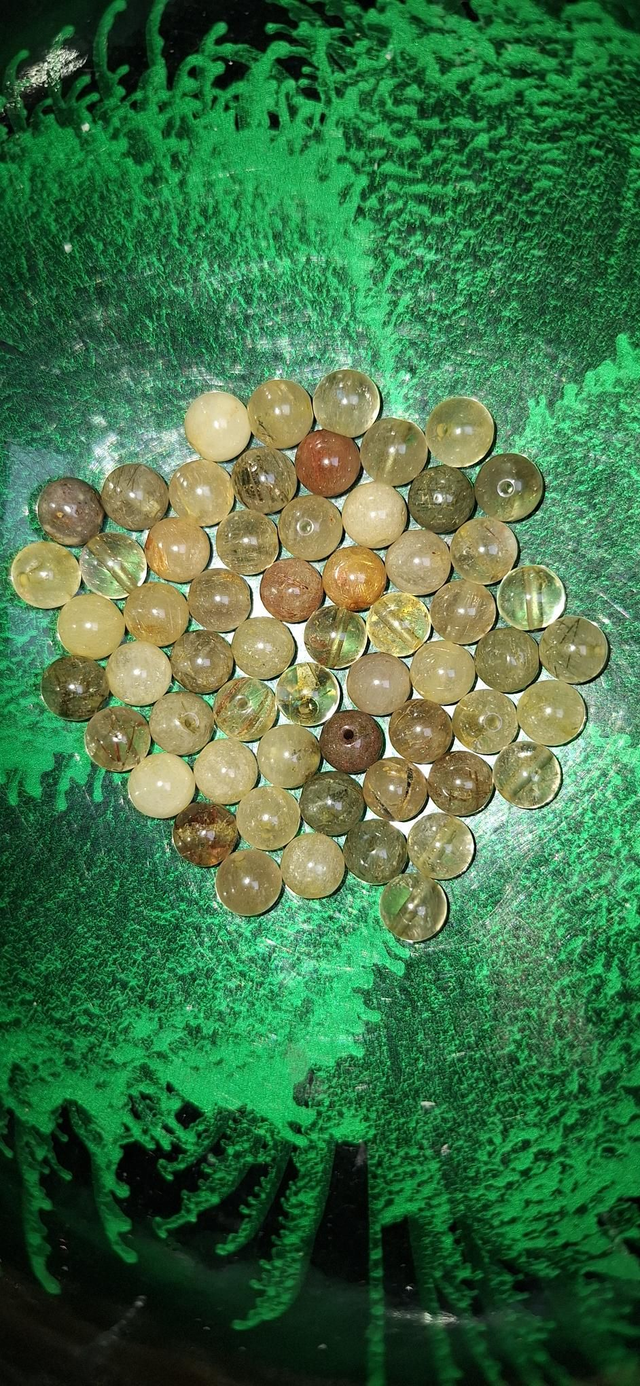 Gold rutilated quartz 6mm