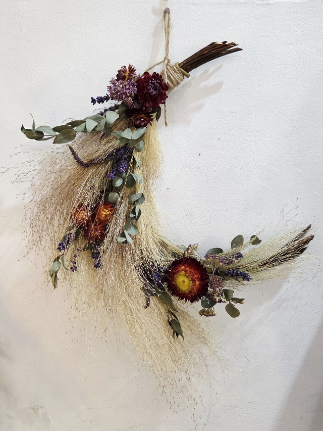 Moon Wreath Workshop at Y Segontiwm - Thursday 12th November, 6-8pm 