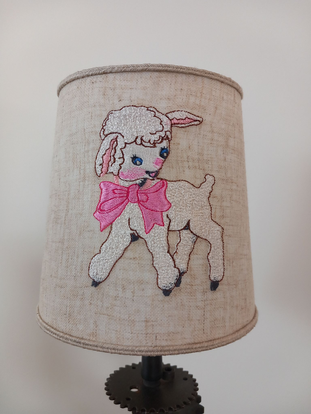 Abat-jour lin brodé mouton à pince forme conique - 