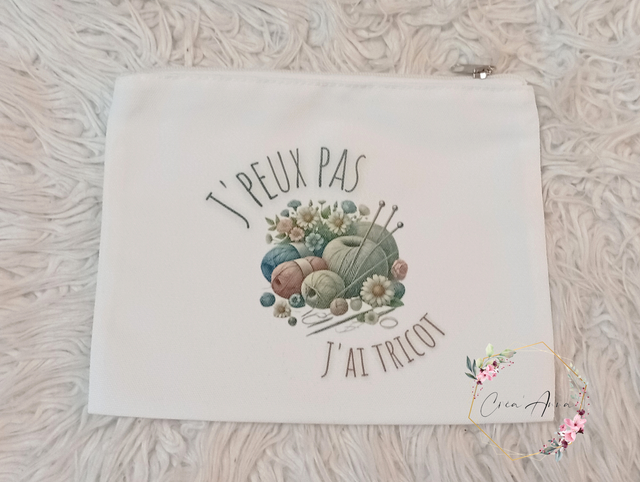 Pochette "J'peux pas j'ai tricot"