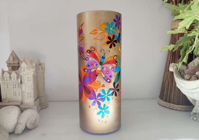 Grande lampe d'ambiance en verre très colorée peinte à la main