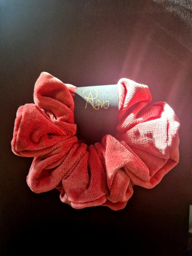 VELVET Coral Scrunchies Set 
