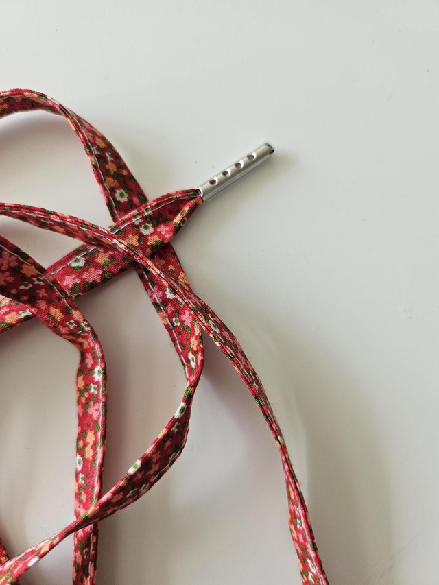 Lacets en tissu fait main - liberty rouge