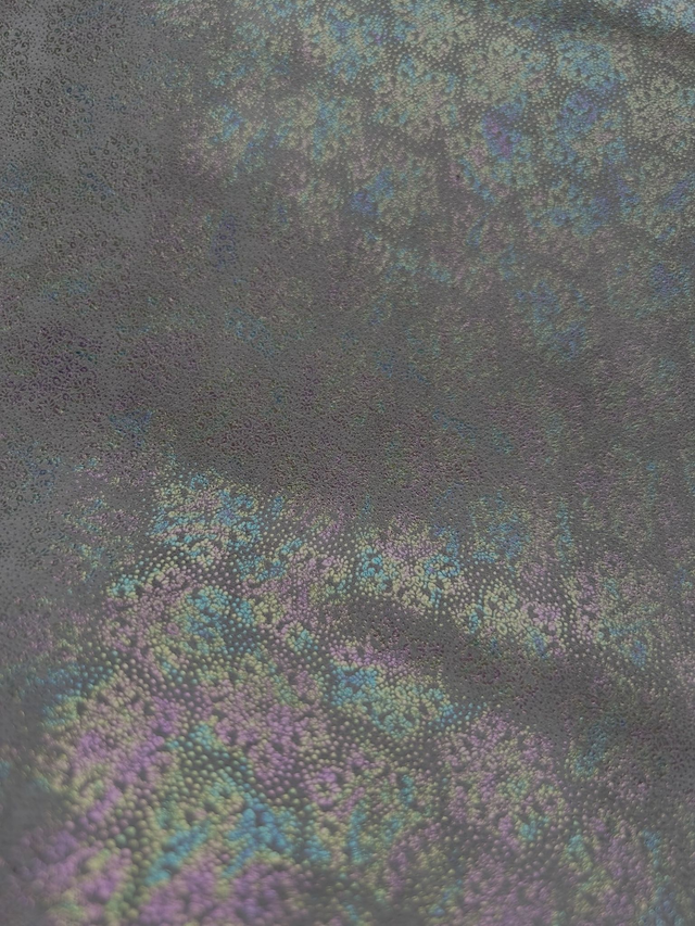 Chute de cuir gris holographique irisé fleurs