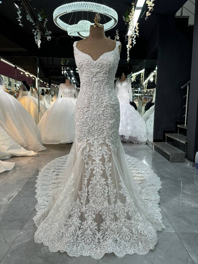 Robe de Mariée Sirène Col coeur entièrement Brodé / Réf : RMS74